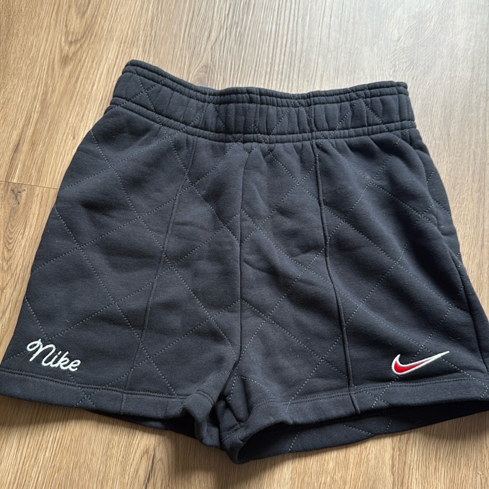NIKE Pleated Sweat Short - black
